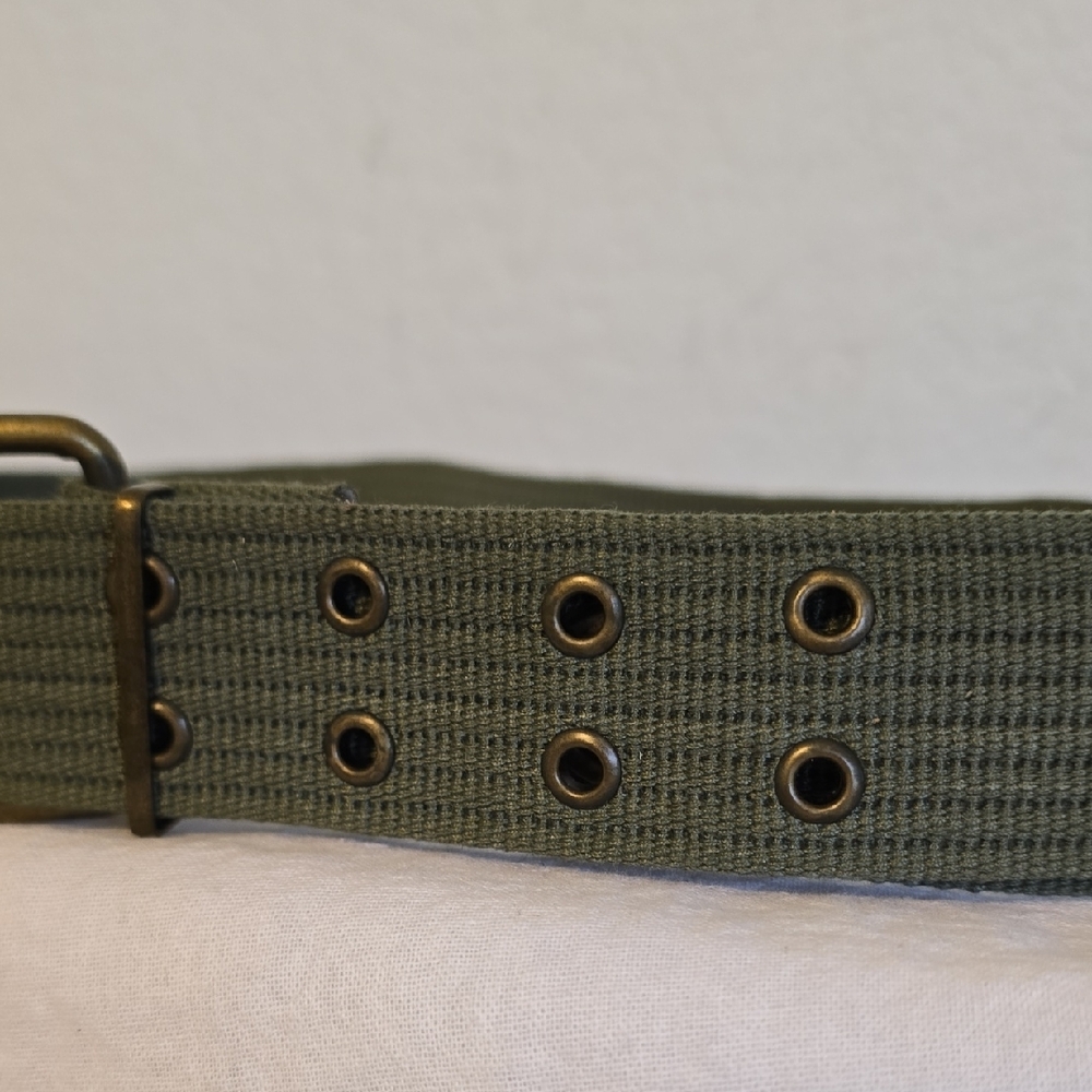 Women's Olive Green Canvas Belt. GC - Picture 4 of 11